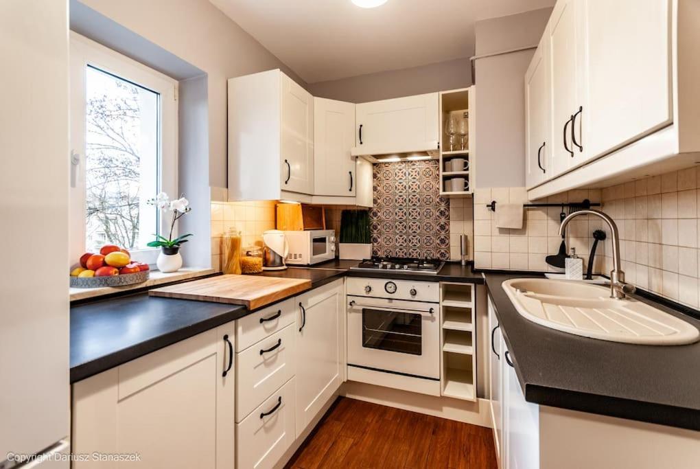 Superapart Woloska 40 Warsaw Ngoại thất bức ảnh