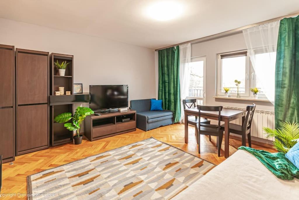 Superapart Woloska 40 Warsaw Ngoại thất bức ảnh