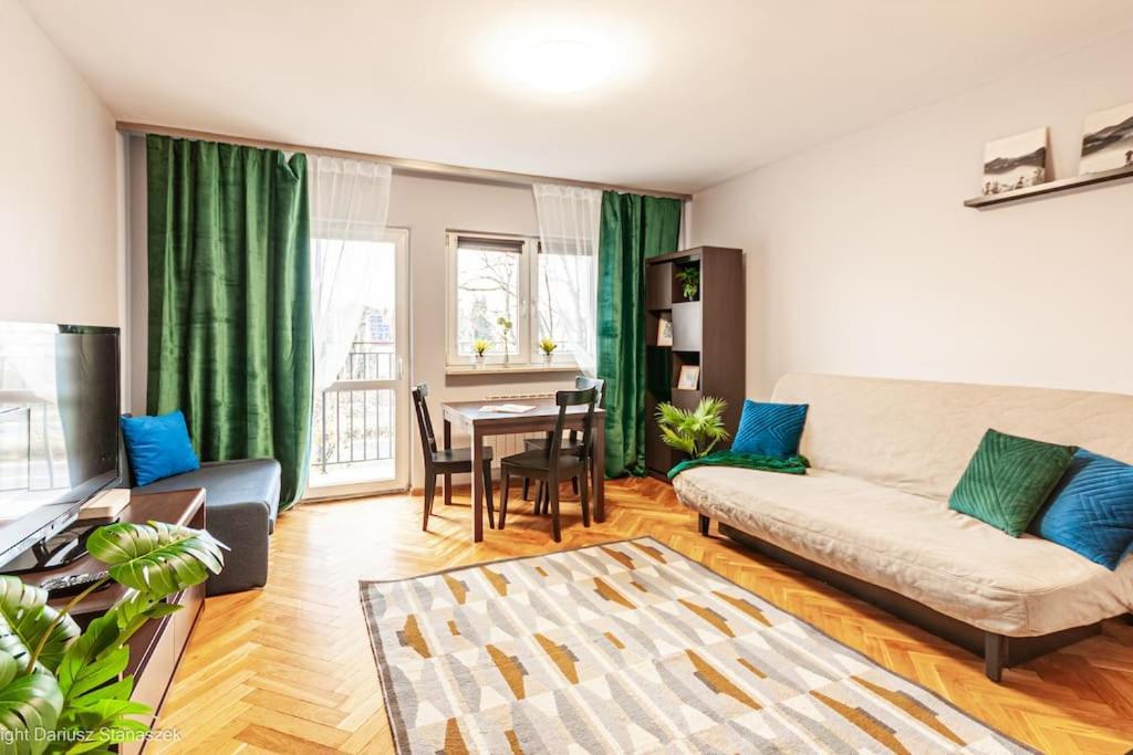 Superapart Woloska 40 Warsaw Ngoại thất bức ảnh